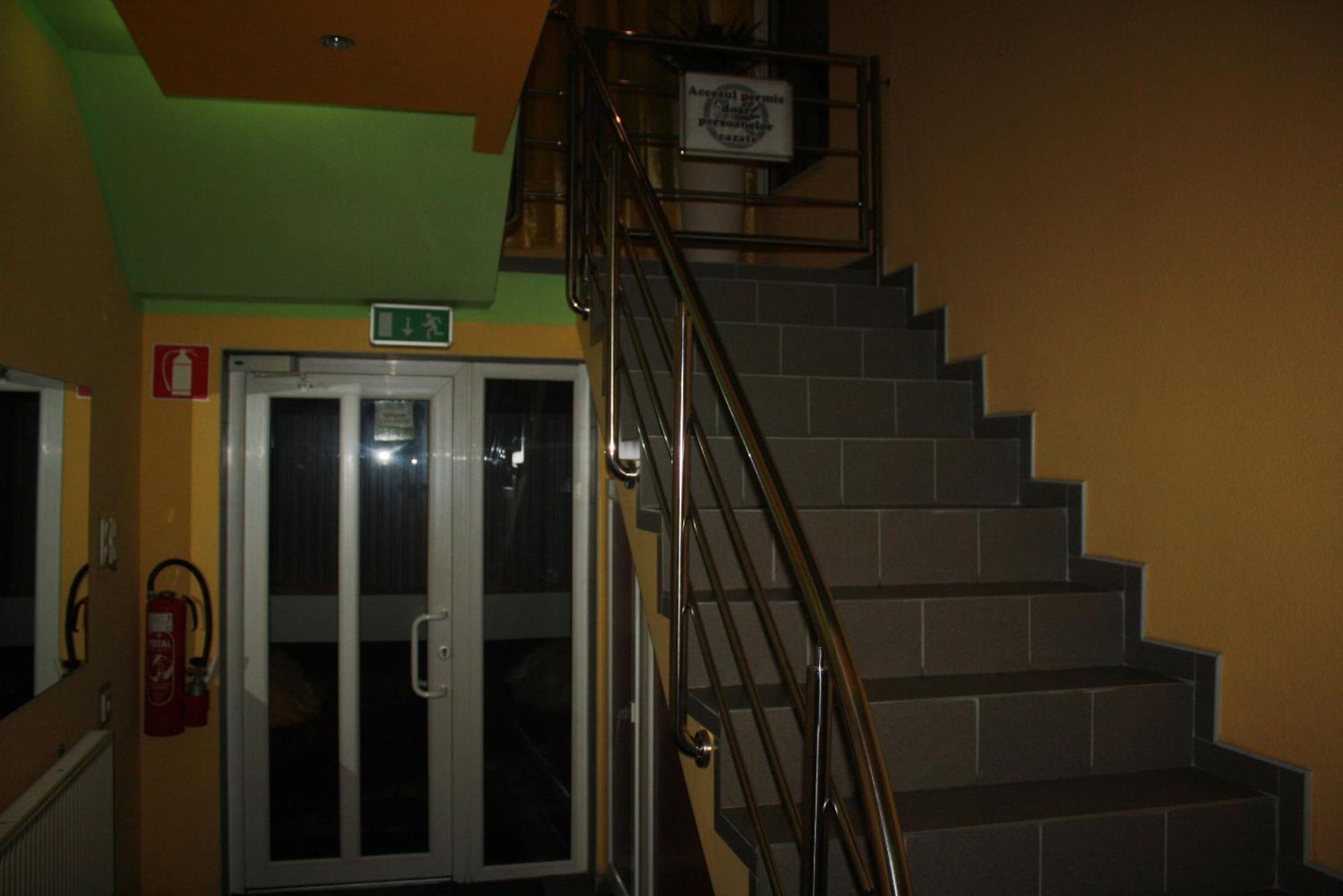 Pensiunea Zodiac Timisoara Luaran gambar